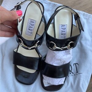 Stylish chunky heel sandals 🌹🌹